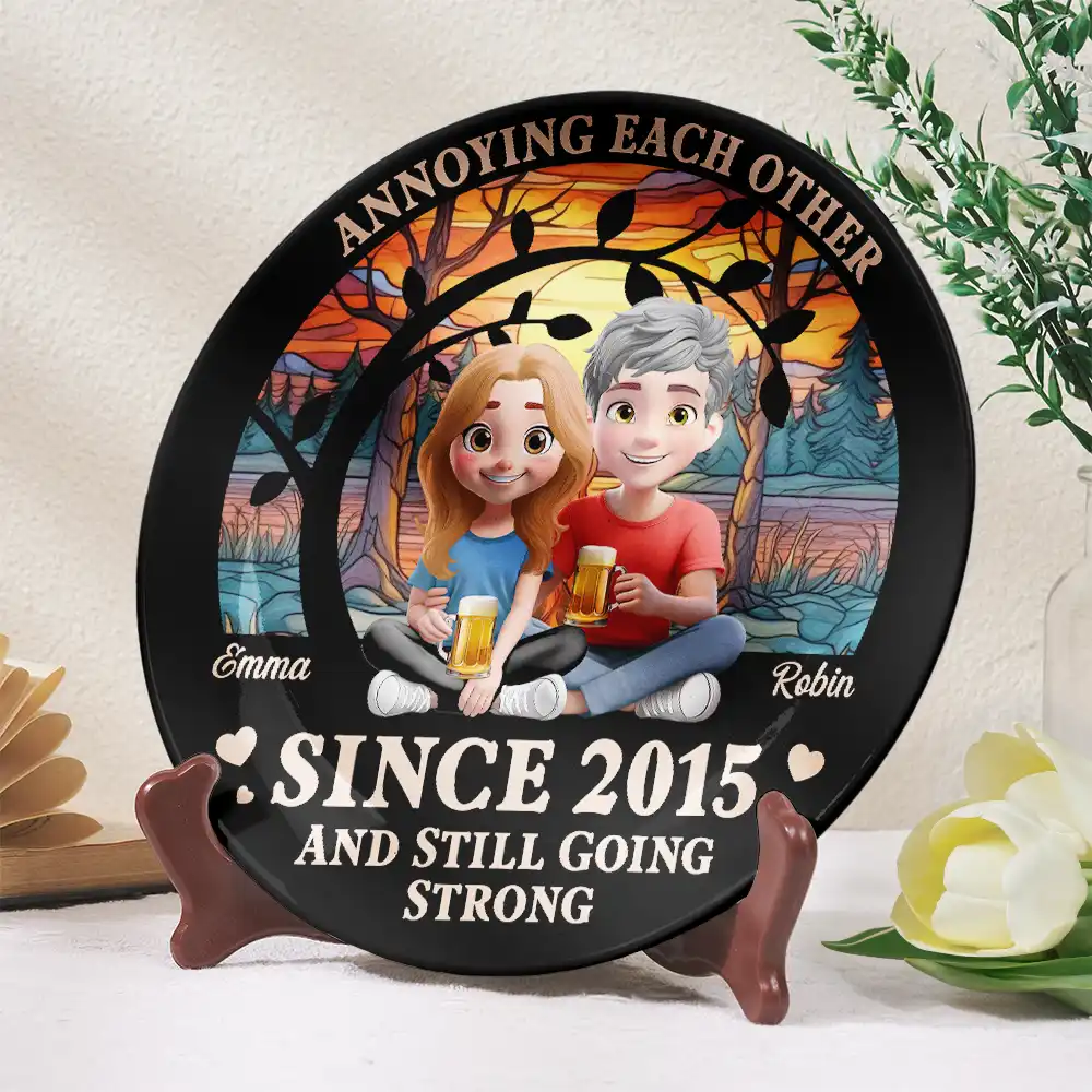 3D Effect Couple Annoying Each Other - Personalized Ceramic Plate - Image 2