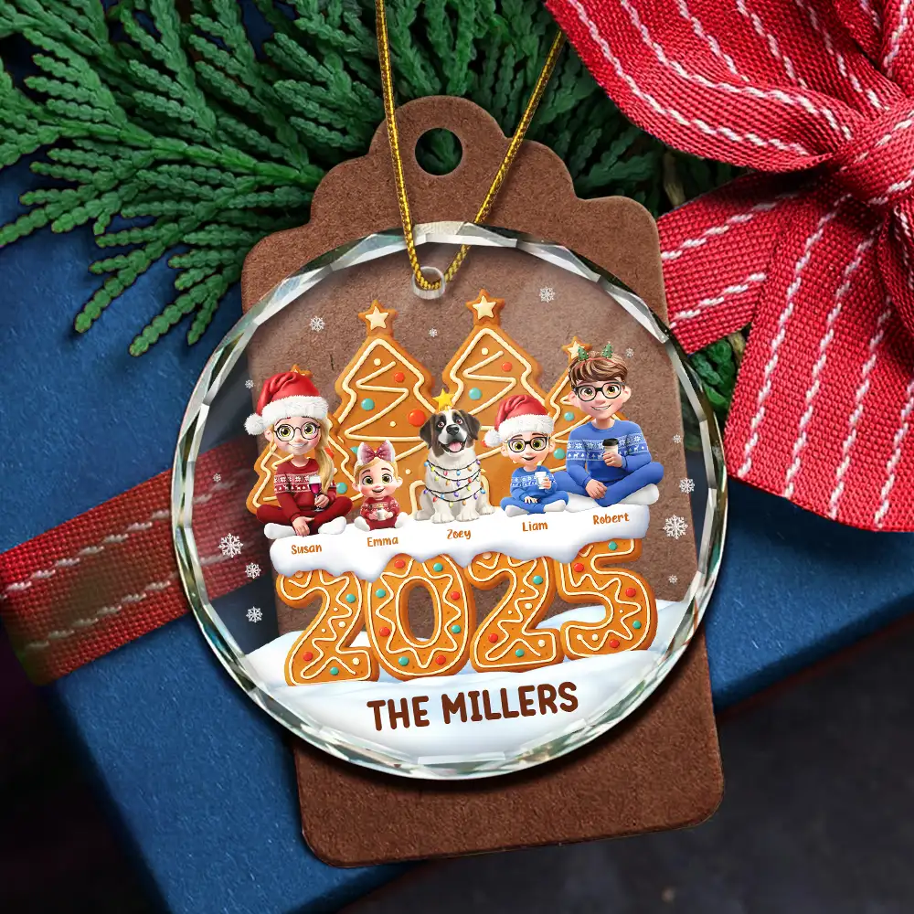 Christmas Family Gingerbread 3D Effect - Personalized Circle Glass Ornament - Image 5