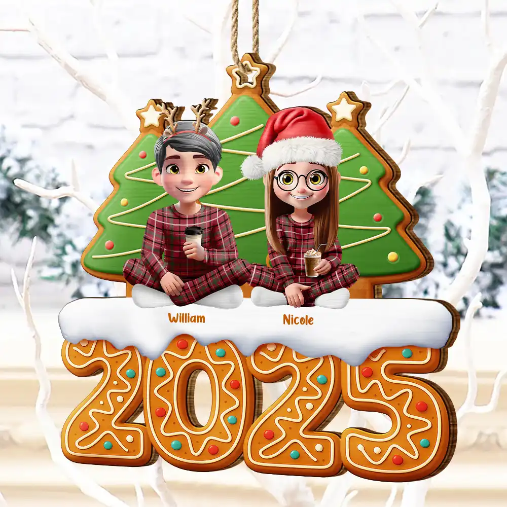 Christmas Family Gingerbread 3D Effect - Personalized Custom Shaped Wooden Ornament - Image 4