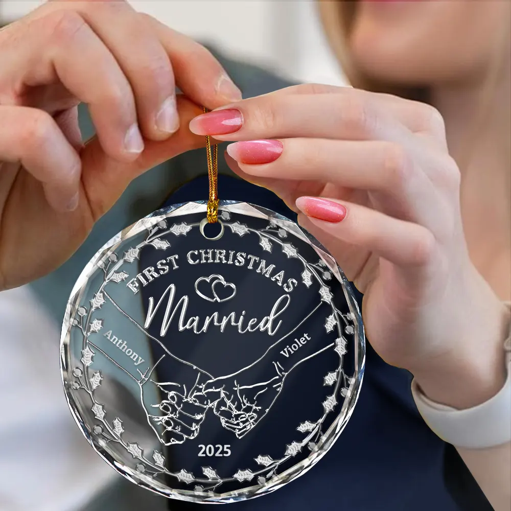 Couple Holding Hands We Got This - 3D Silver Effect Printed, Personalized Circle Glass Ornament - Image 4