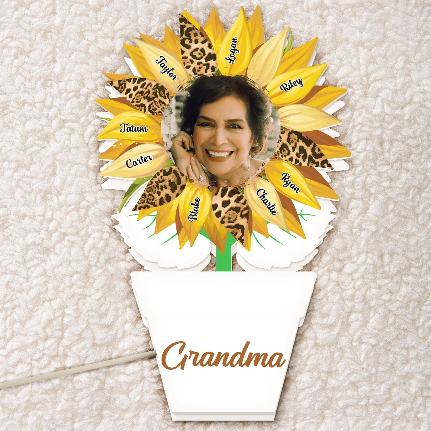 Custom Photo Nana, Mom, Auntie Sunflower - Birthday, Loving Gift For Mother, Grandma, Grandmother - Personalized Custom Shaped Photo Light Box - Image 5