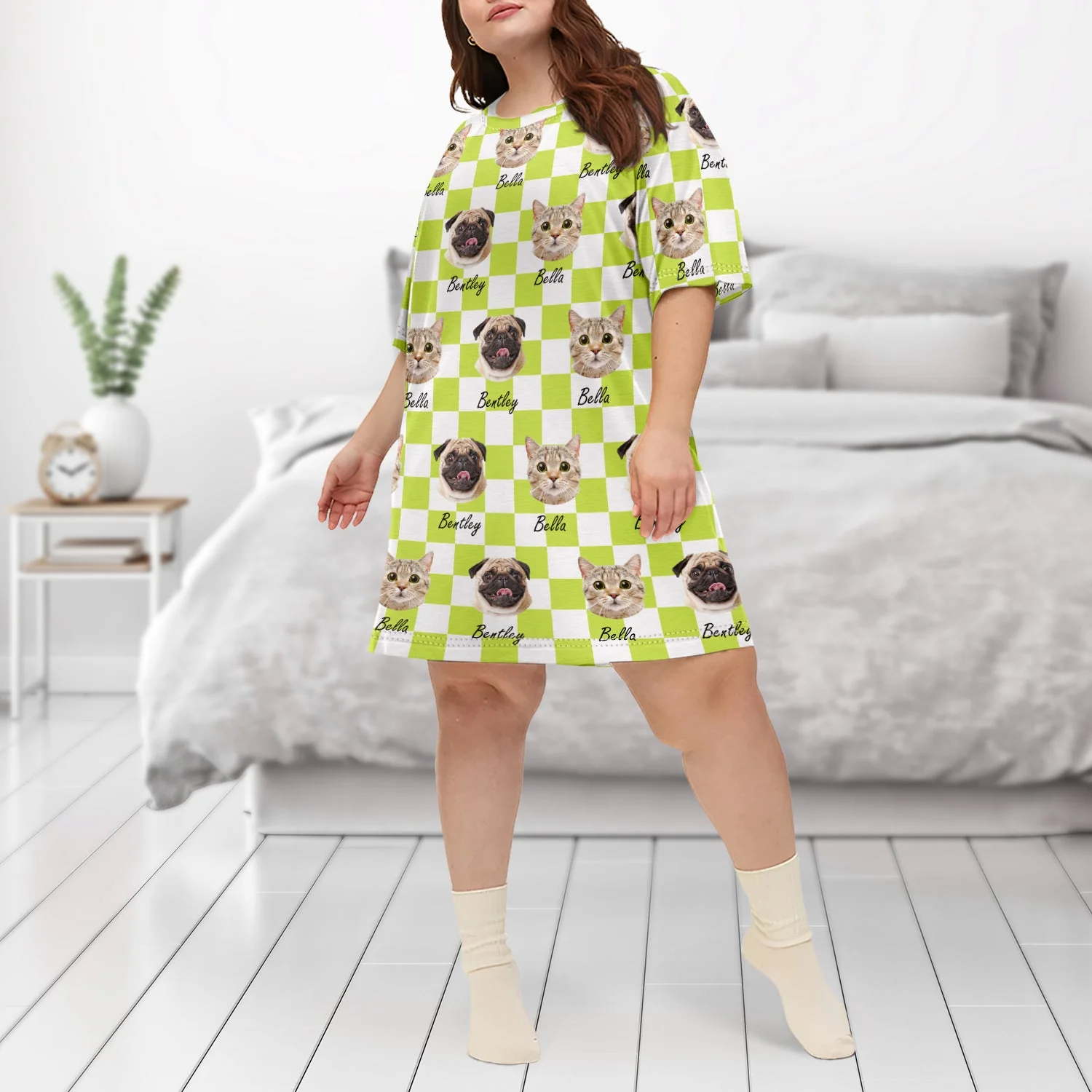 Custom Photo Pet Faces Groovy Checkered Pattern - Gift For Dog Mom, Cat Mom - Personalized Women's Sleep Tee - Image 4