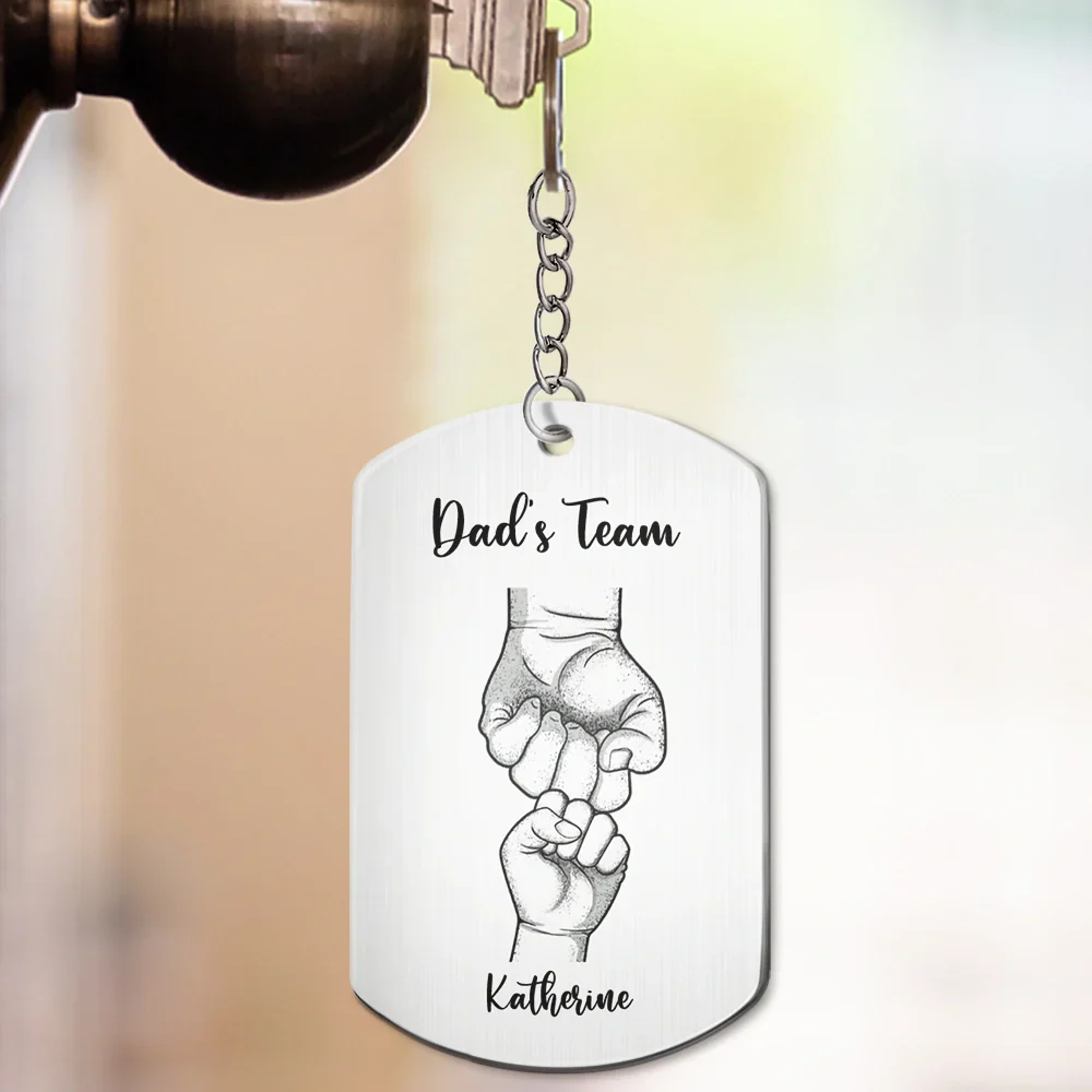 Daddy's Team Fist Bump - Personalized Aluminum Keychain - Image 3