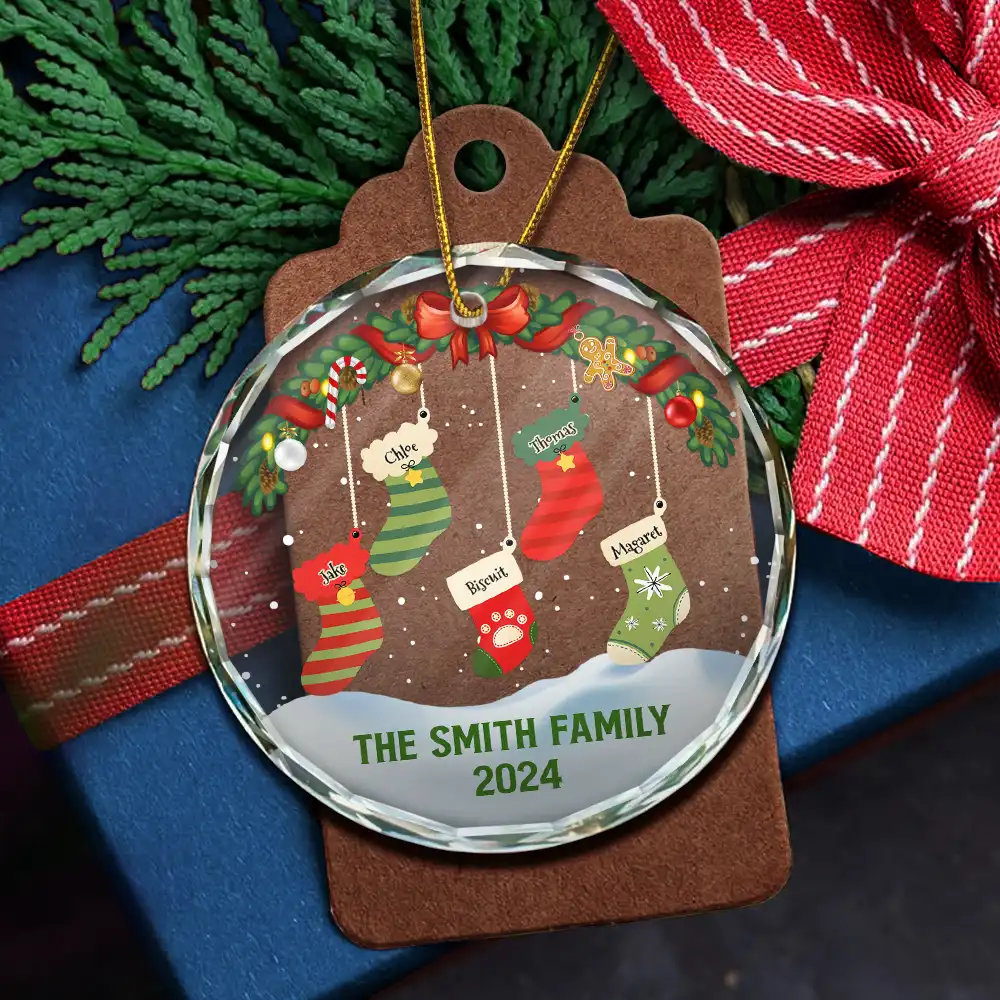 Family Christmas Stockings Parents Kids Pets - Personalized Circle Glass Ornament - Image 5