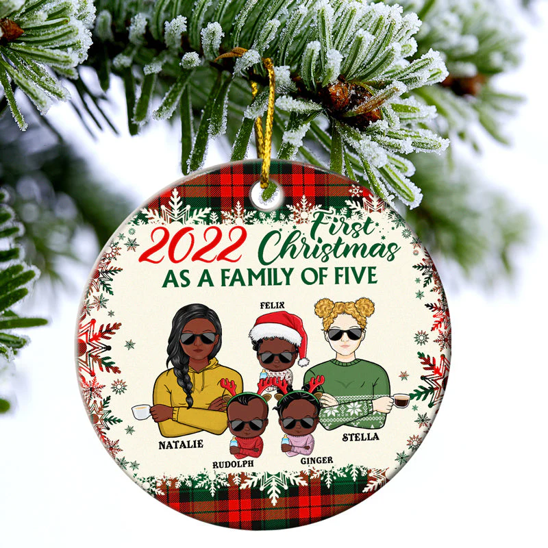 First Christmas As A Family Of Three - Gift For New Parents - Personalized Custom Circle Ceramic Ornament - Image 3