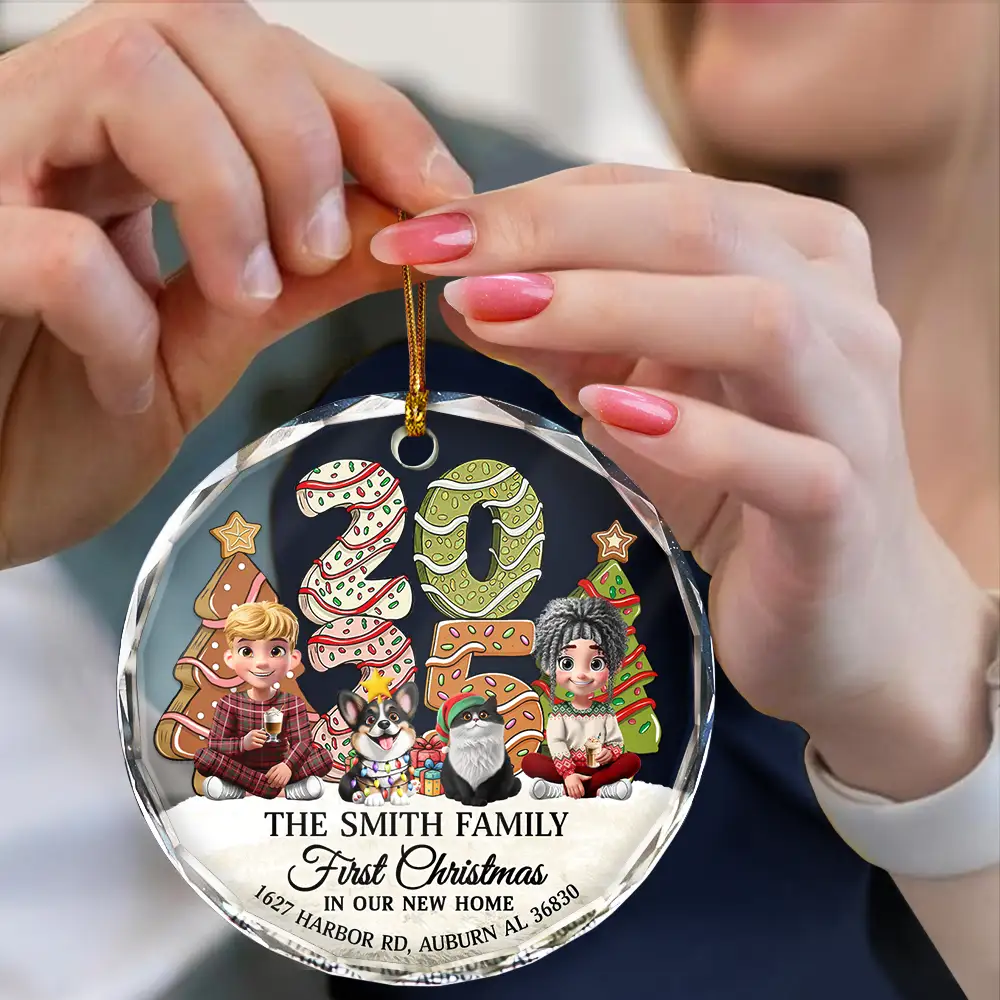 First Christmas In Our New Home Family Version - Personalized Circle Glass Ornament - Image 4
