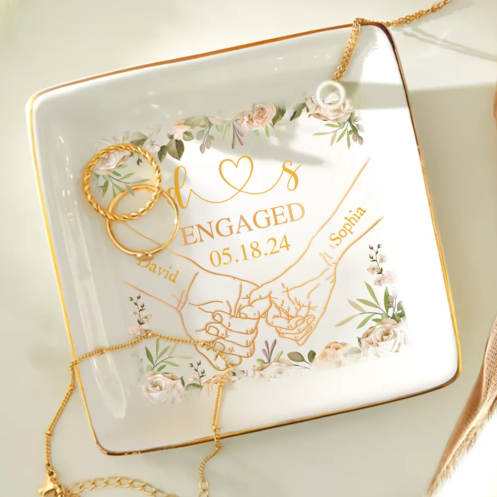 Holding Hands Couples Engaged - Personalized Ring Dish - Image 4