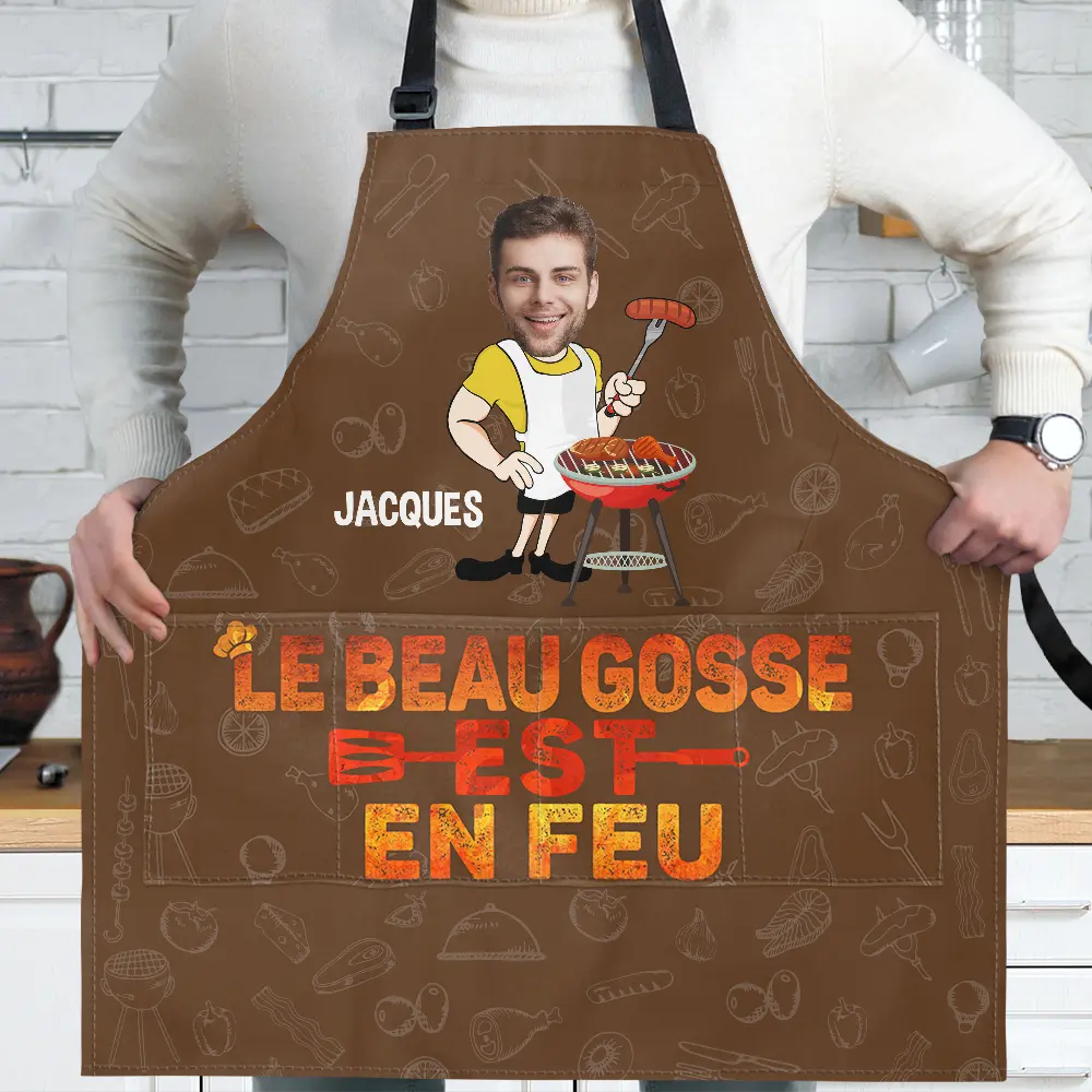 Le Beau Gosse Est En Feu - Tablier Personnalisé - Image 3