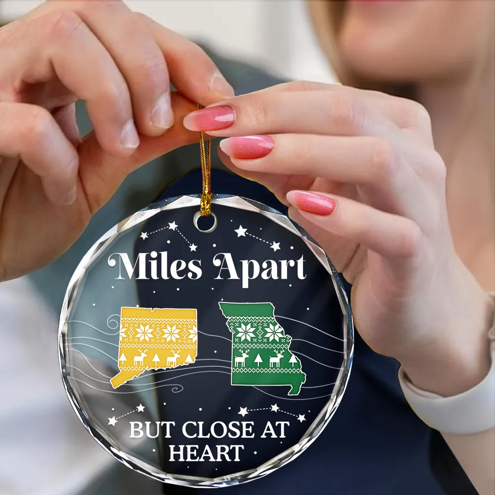 Long Distance The Miles Don't Matter Christmas Pattern - Personalized Circle Glass Ornament - Image 4