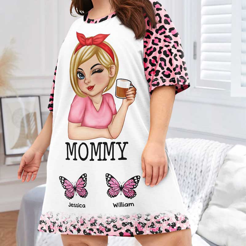 Mom Grandma Kids Butterflies Leopard Pattern - Gift For Mother, Grandmother - Personalized Women's Sleep Tee - Image 3
