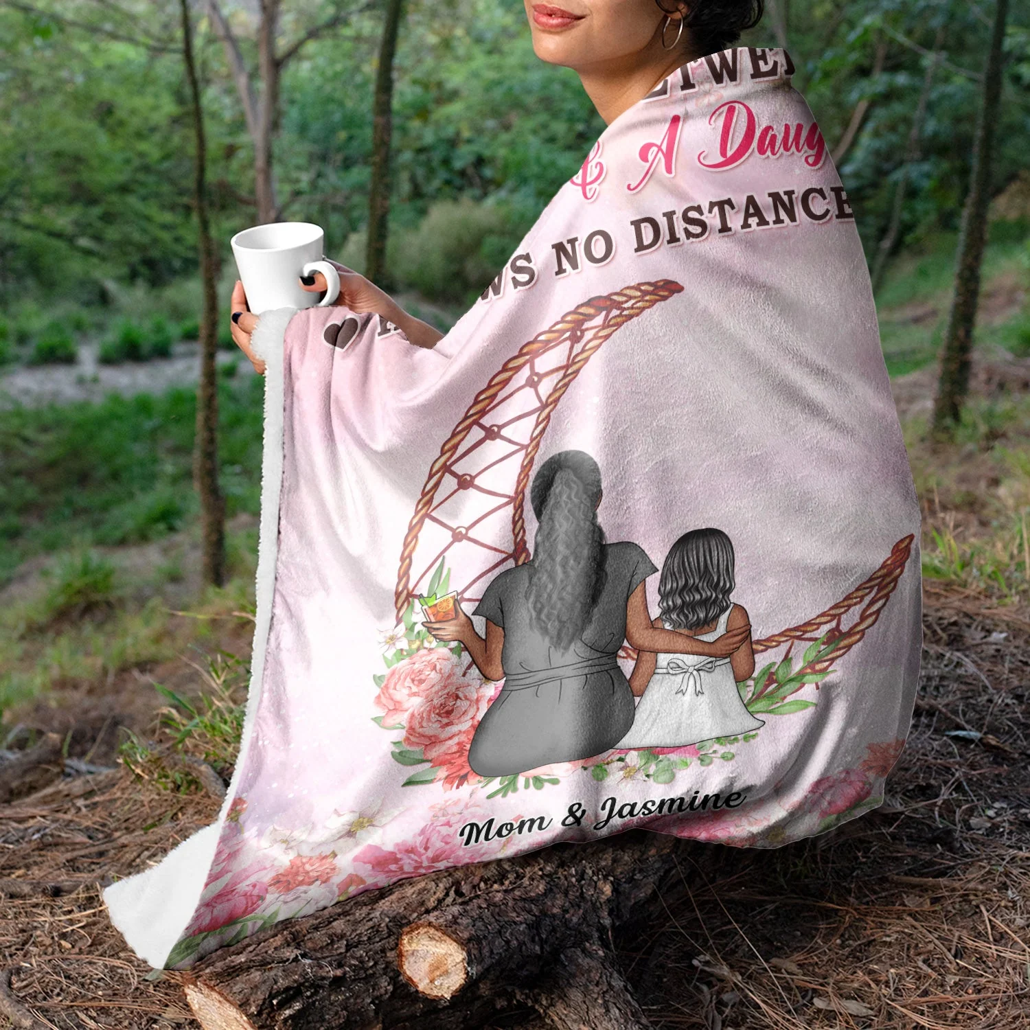 Mother The Love Between A Mother & A Daughter Knows No Distance - Gift For Mom - Personalized Custom Fleece Blanket - Image 3