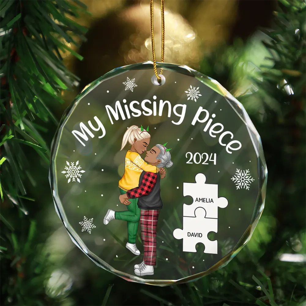 My Missing Piece Christmas Cartoon Kissing Couple - Personalized Circle Glass Ornament - Image 3