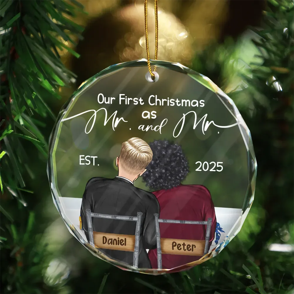 Our First Christmas Married Couples - Personalized Circle Glass Ornament - Image 3
