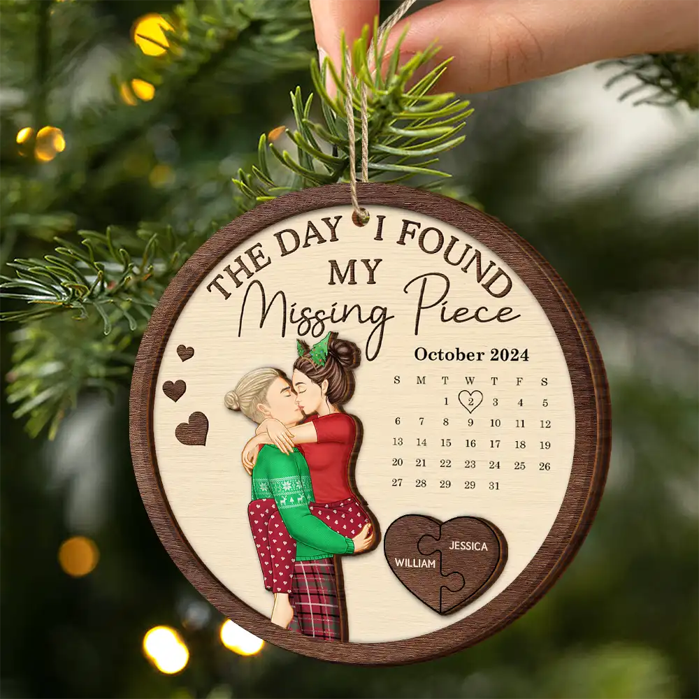 The Day I Found My Missing Piece Kissing Couples Calendar - Personalized 2-Layered Wooden Ornament - Image 2