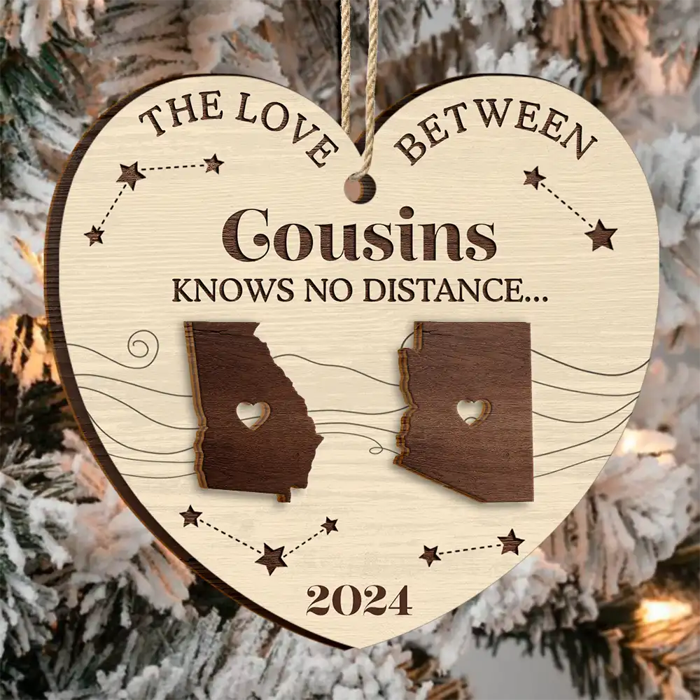 The Love Between Family Knows No Distance Christmas Heart - Personalized 2-Layered Wooden Ornament - Image 3