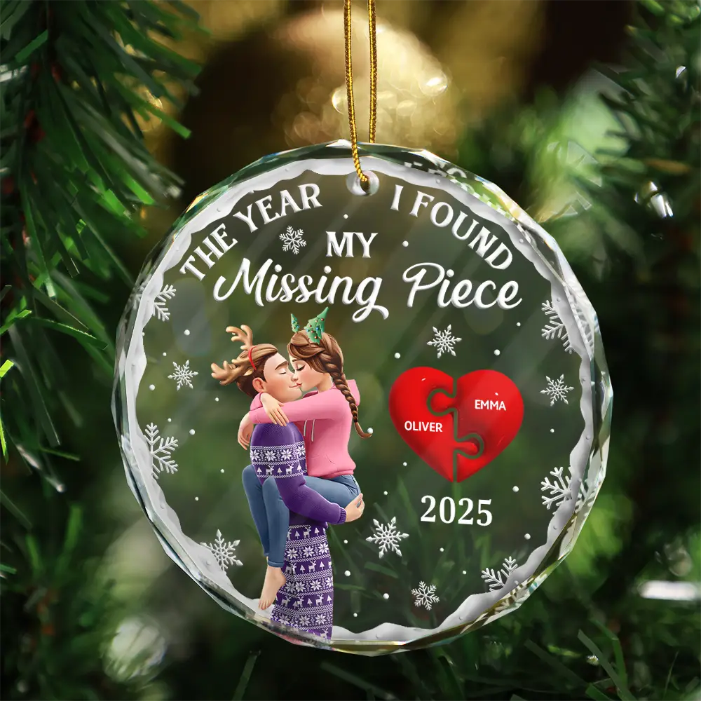 The Year I Found My Missing Piece Kissing Couples 3D - Personalized Glass Ornament - Image 3