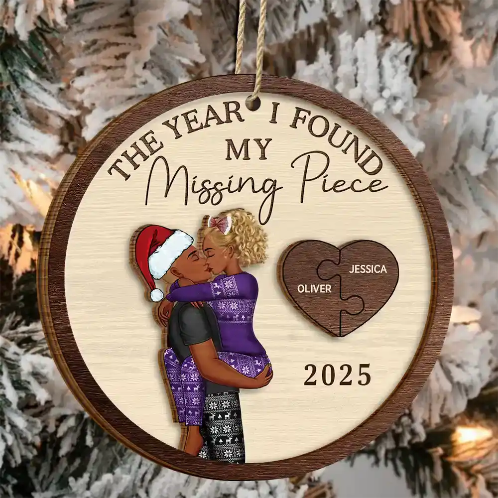 The Year I Found My Missing Piece Kissing Couples - Personalized 2-Layered Wooden Ornament - Image 3