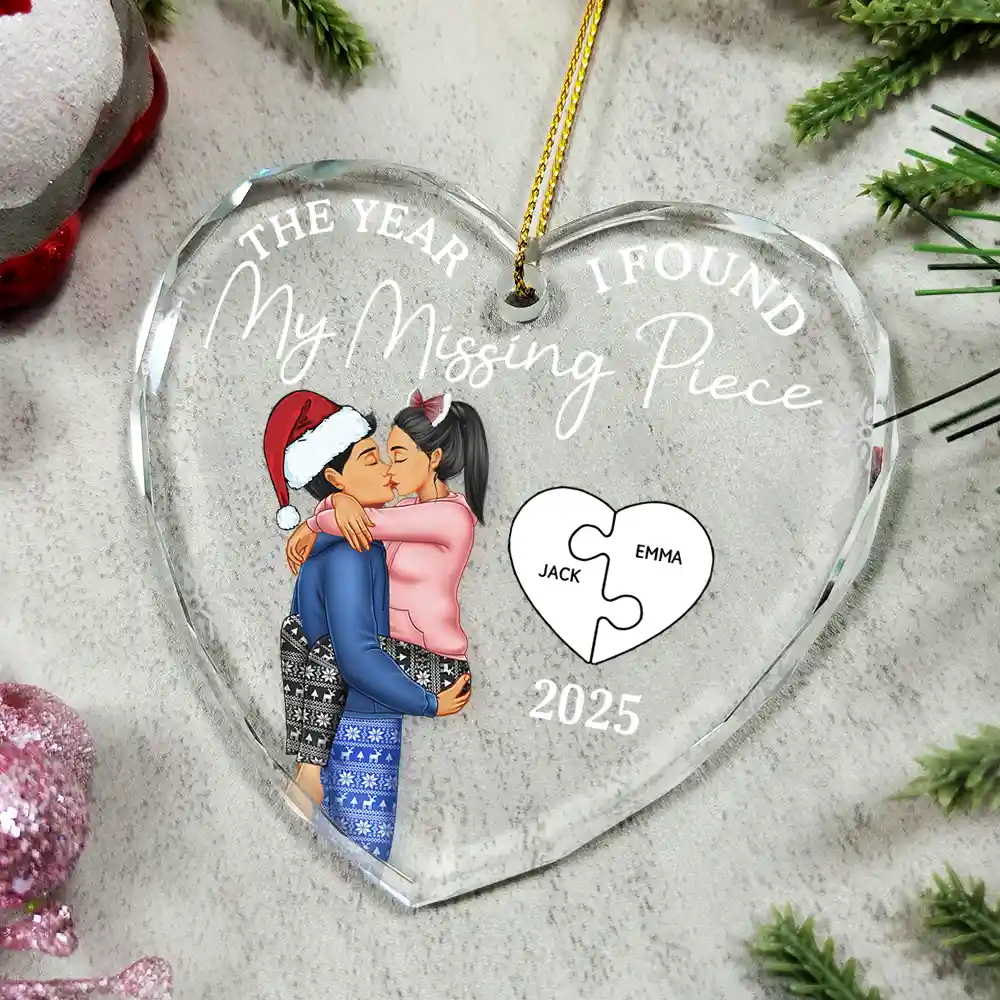 The Year I Found My Missing Piece Kissing Couples - Personalized Heart Shaped Glass Ornament - Image 4