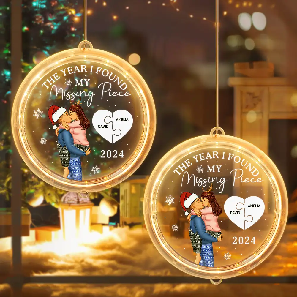 The Year I Found My Missing Piece Kissing Couples - Personalized LED Pendant Light - Image 4