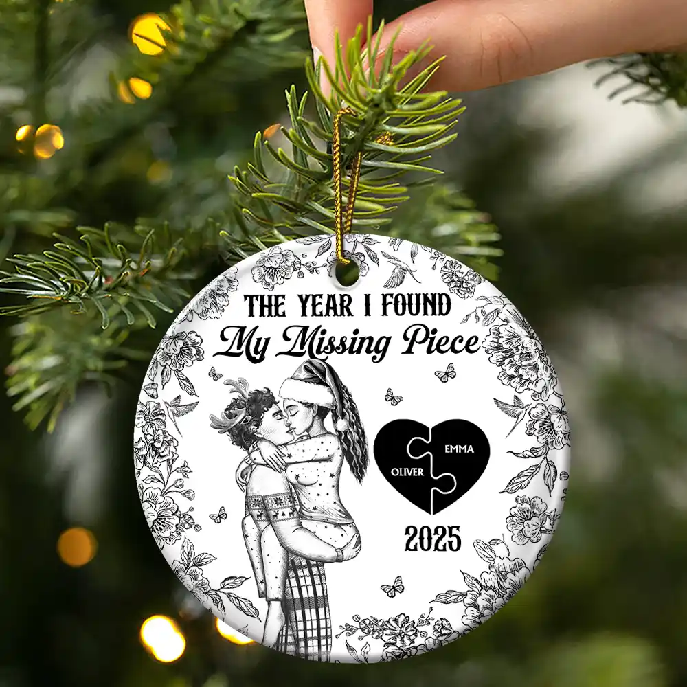 The Year I Found My Missing Piece Kissing Couples Toile - Personalized Circle Ceramic Ornament - Image 3
