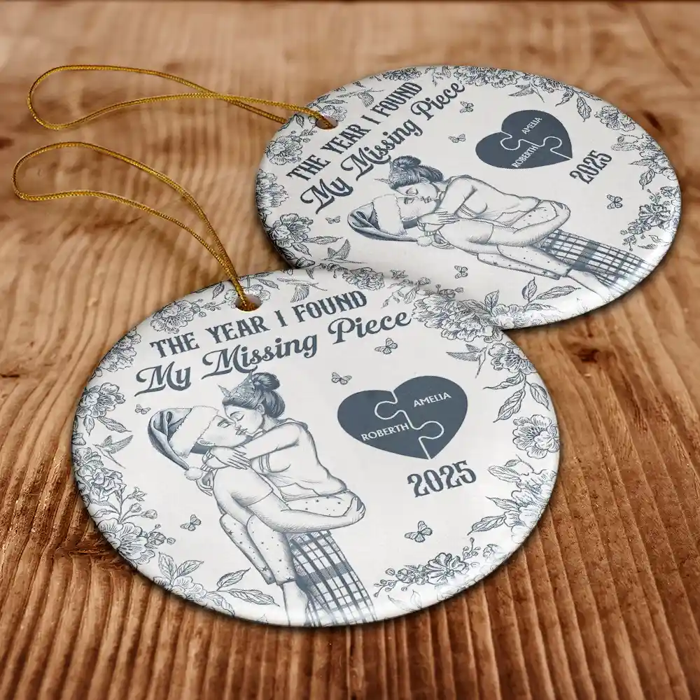The Year I Found My Missing Piece Kissing Couples Toile - Personalized Circle Ceramic Ornament - Image 6