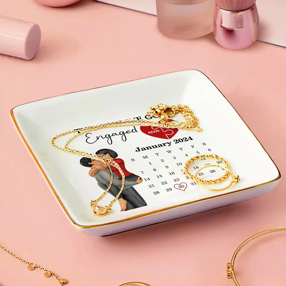 The Year We Got Engaged Married Kissing Couples Calendar - Personalized Ring Dish - Image 3